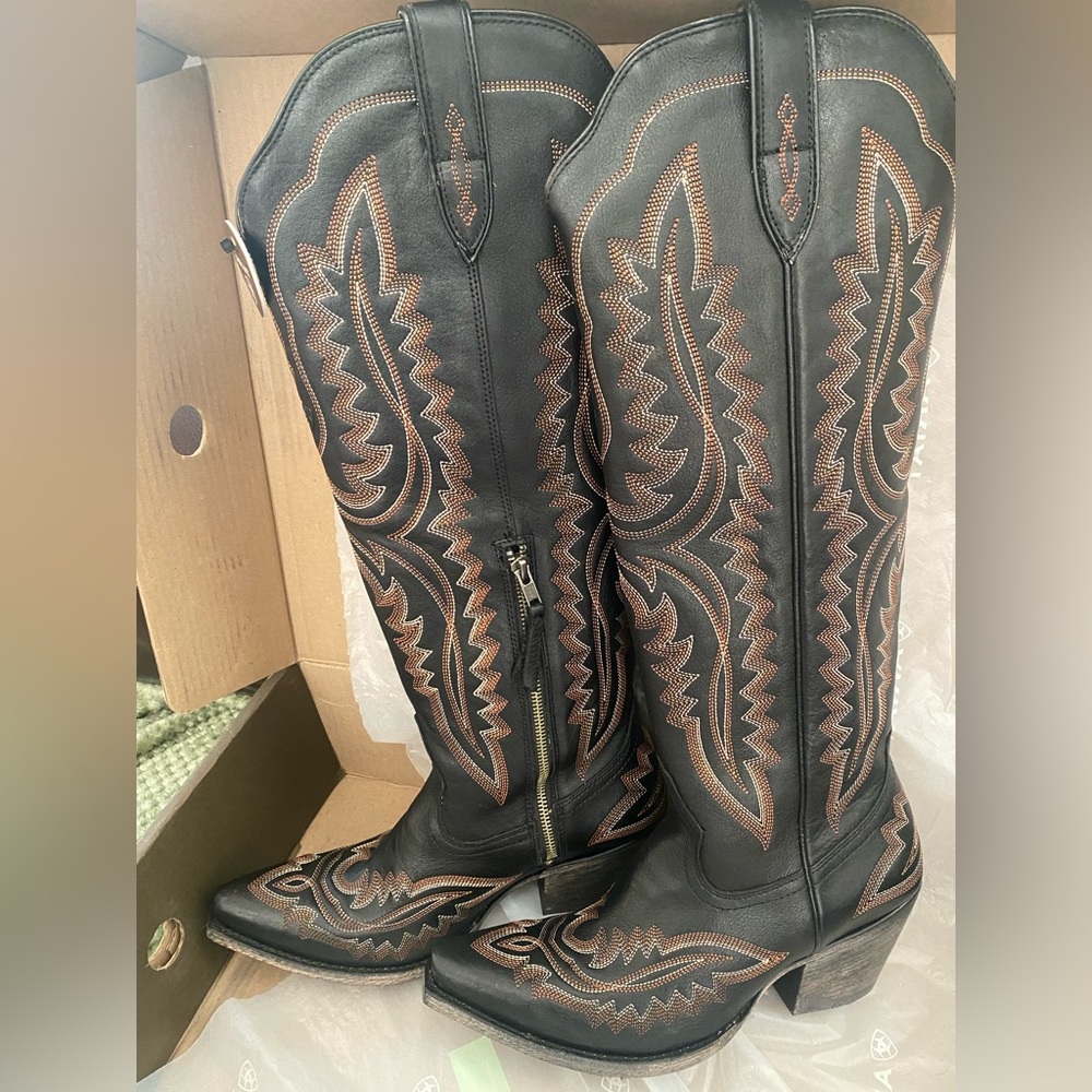Ariat Black and Brown Western Heeled Riding Boots - Picture 3 of 12
